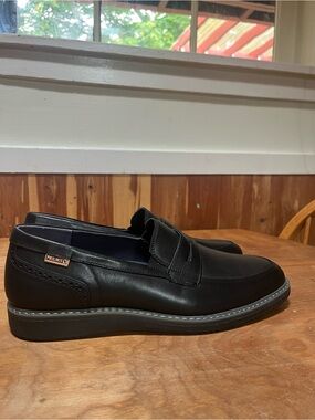 PIKOLINOS Black Leather Classic Penny Loafers